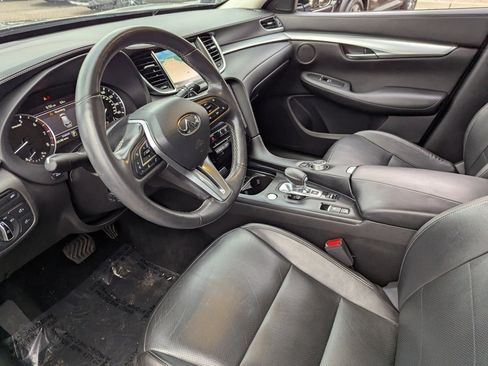 Certified 2019 INFINITI QX50 Essential w/ Premium Heat Package image 16