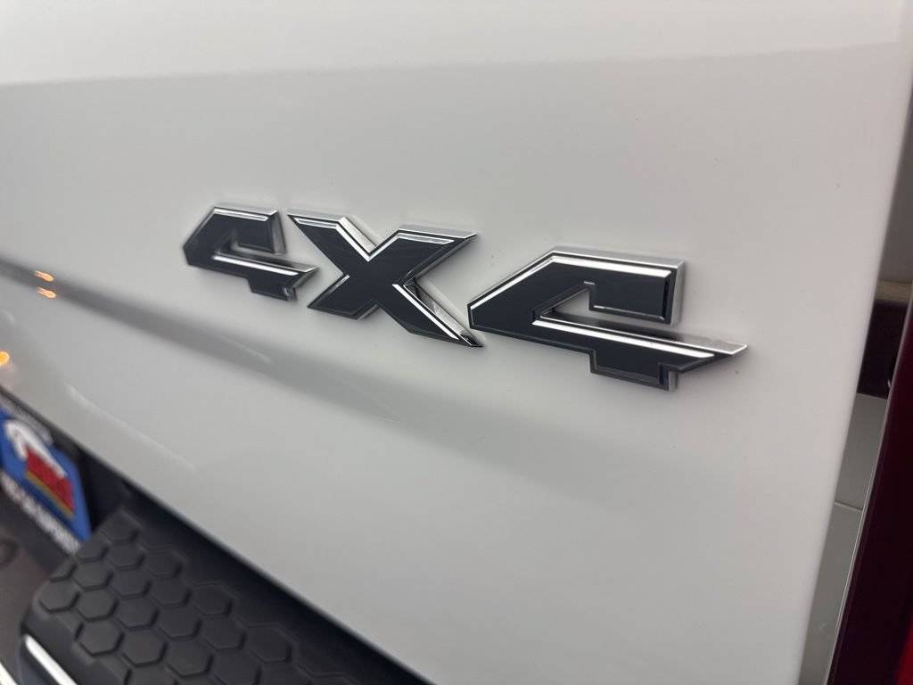 Used 2023 RAM 1500 Classic SLT AWD/4WD image 40
