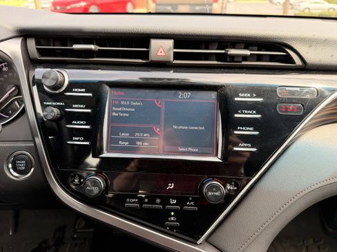 Used 2018 Toyota Camry XLE w/ Protection Package (Q2) image 17