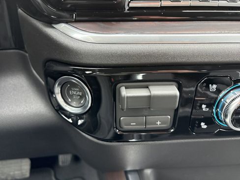 New 2026 GMC Sierra 2500 SLT w/ SLT Premium Package image 22