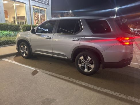 Used 2023 Honda Pilot EX-L image 4