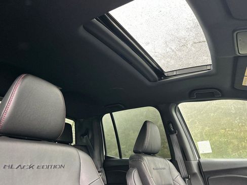 Certified 2023 Honda Ridgeline Black Edition image 16