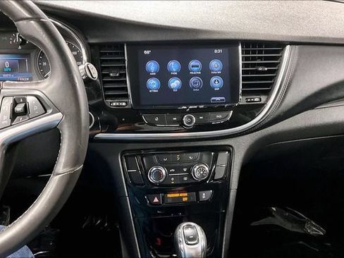 Used 2021 Buick Encore Preferred FWD image 4