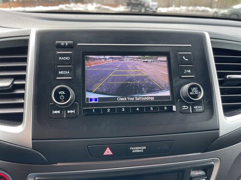 Used 2019 Honda Ridgeline Sport image 11