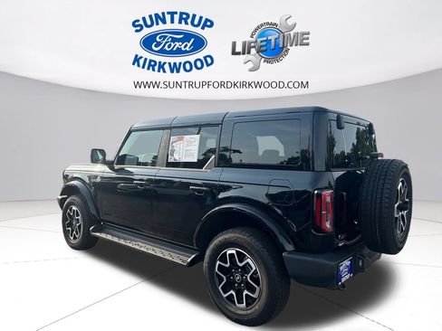 Used 2025 Ford Bronco Outer Banks AWD/4WD image 3