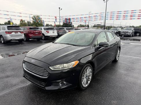 Used 2014 Ford Fusion SE w/ Equipment Group 202A FWD image 8