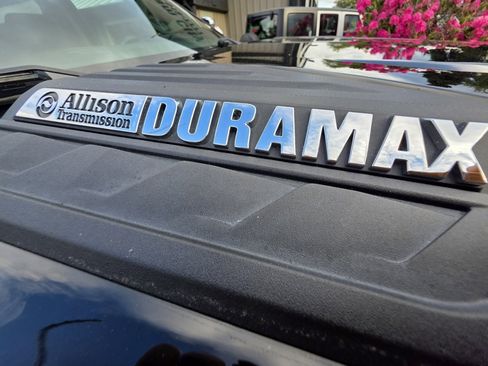 Used 2021 Chevrolet Silverado 3500 LTZ w/ LTZ Premium Package image 12