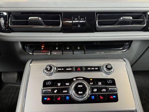 Used 2020 Lincoln Aviator Reserve w/ Elements Package Plus AWD/4WD image 19
