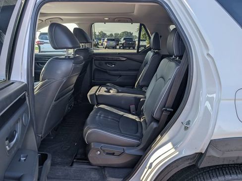 Used 2024 Honda Pilot Elite image 12