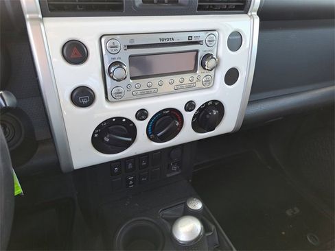 Used 2011 Toyota FJ Cruiser 4WD image 13