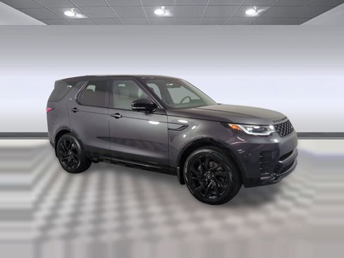 Used 2025 Land Rover Discovery Dynamic SE image 5