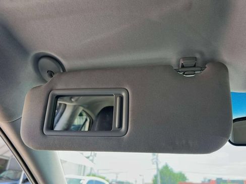Used 2019 Toyota Camry SE FWD image 40