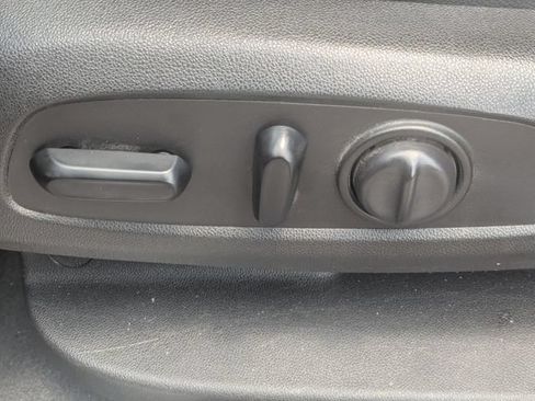 Used 2019 GMC Acadia SLT FWD image 15