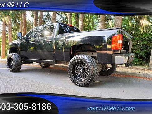Used 2013 Chevrolet Silverado 2500 LT w/ Interior Plus Package AWD/4WD image 12