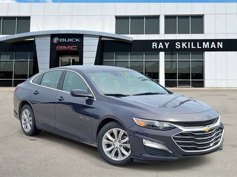 Used 2025 Chevrolet Malibu LT FWD image 1
