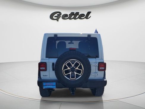 Used 2021 Jeep Wrangler Sport AWD/4WD image 6