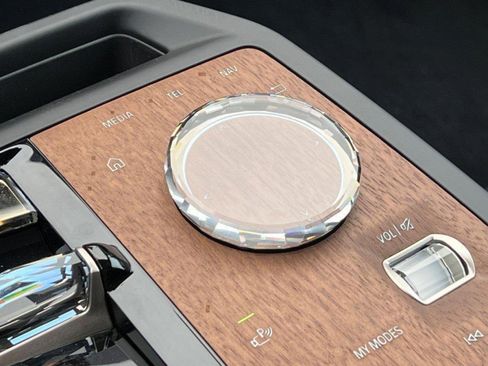 Used 2024 BMW iX M60 image 41