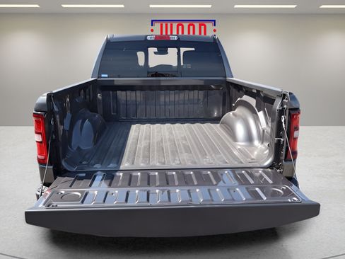New 2026 RAM 1500 Big Horn AWD/4WD image 9
