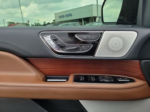 Certified 2022 Lincoln Navigator L Reserve AWD/4WD image 20