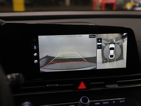 Used 2024 Hyundai Elantra Limited image 20