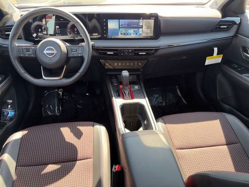 Used 2025 Nissan Kicks SR w/ SR Premium Package AWD/4WD image 21