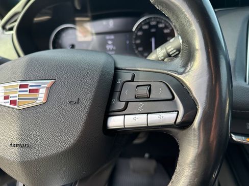 Used 2020 Cadillac XT4 Premium Luxury image 21