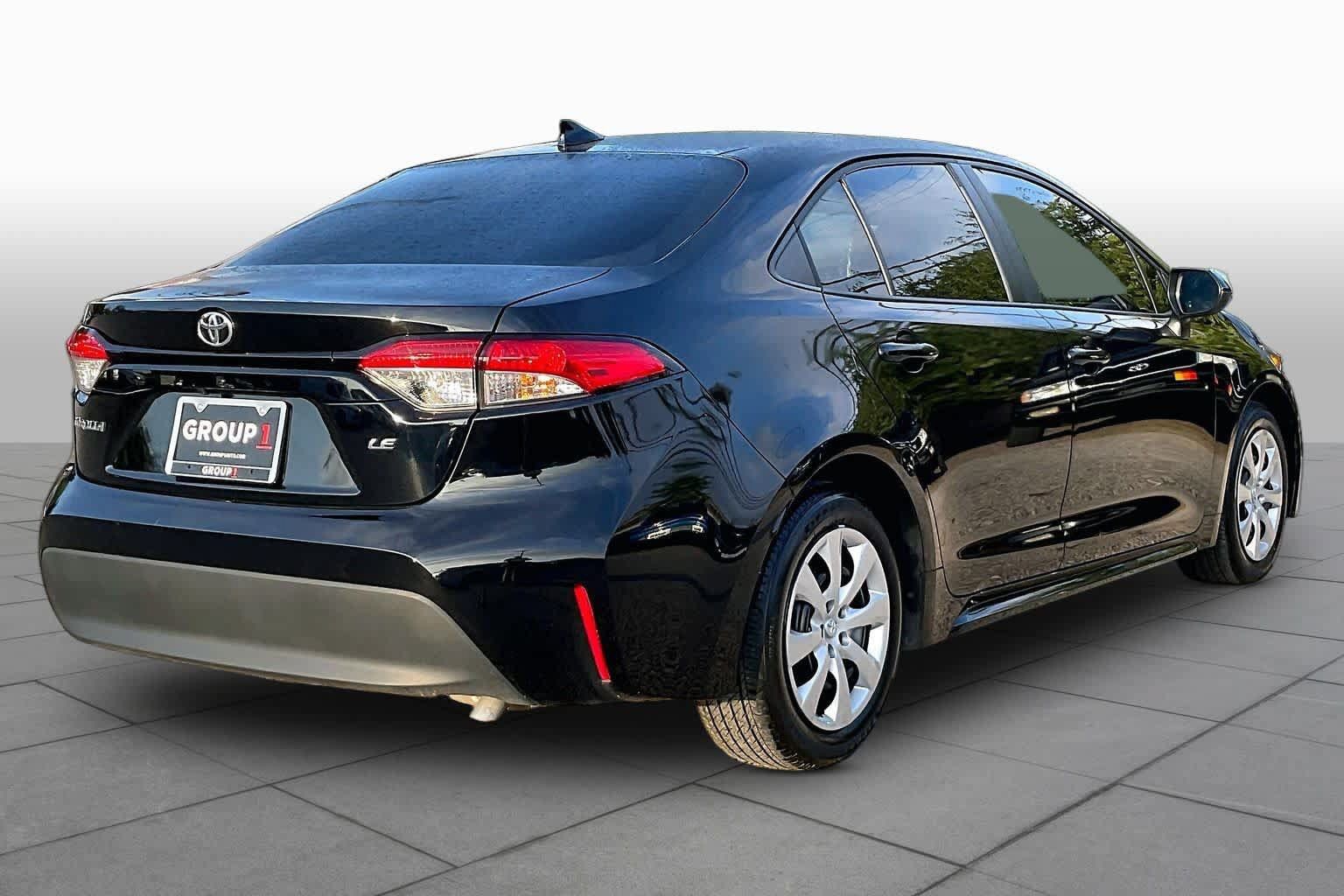 Used 2023 Toyota Corolla LE FWD image 13