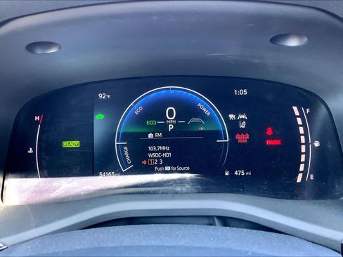 Used 2025 Toyota Camry LE FWD image 25
