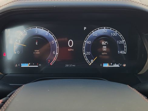 Used 2025 Jeep Grand Cherokee L Summit w/ Luxury Tech Group V AWD/4WD image 19