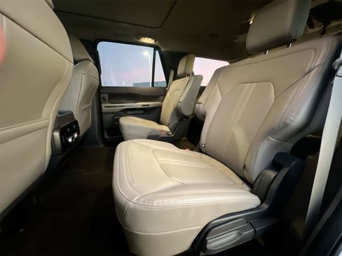 Used 2021 Ford Expedition Limited image 18