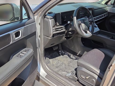 Used 2025 Hyundai Santa Fe SEL AWD/4WD image 20