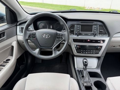 Used 2016 Hyundai Sonata SE FWD image 21