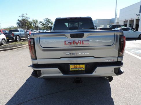 New 2026 GMC Sierra 2500 AT4 w/ AT4 Premium Plus Package image 6