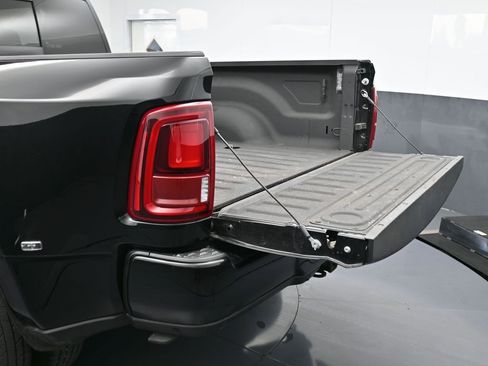 Used 2025 RAM 3500 Laramie image 45