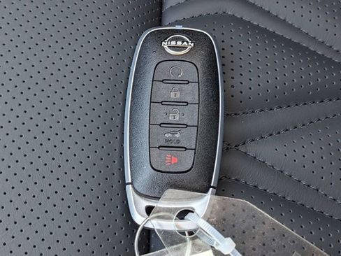 New 2025 Nissan Rogue Platinum w/ Platinum Premium Package image 37