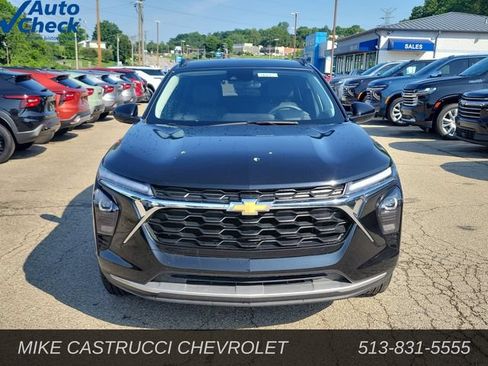 Used 2024 Chevrolet Trax LT FWD image 8