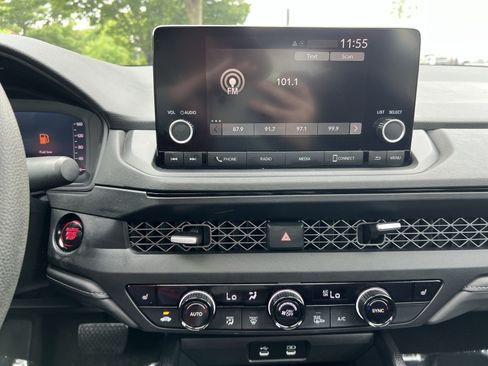 Used 2023 Honda Accord EX image 18