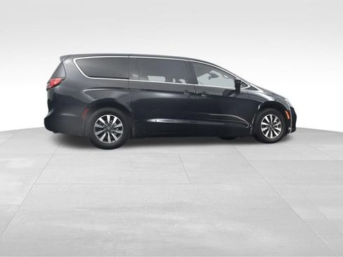 Used 2024 Chrysler Pacifica Limited FWD image 42