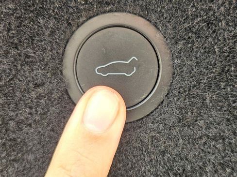 Used 2023 Tesla Model X AWD/4WD image 78