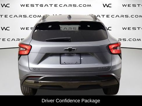 Used 2025 Chevrolet Trax ACTIV w/ Driver Confidence Package FWD image 4