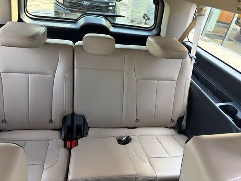 Used 2024 Ford Expedition Max XLT AWD/4WD image 19