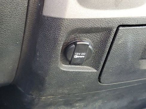 Used 2018 RAM 1500 Tradesman w/ Chrome Appearance Group image 23