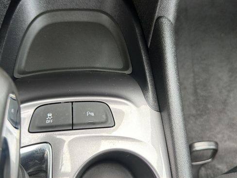 Used 2025 Chevrolet Malibu LS FWD image 24