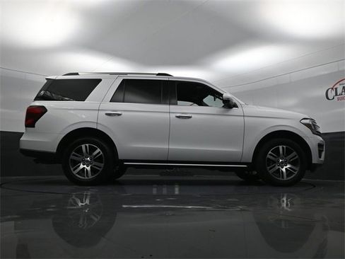 Used 2022 Ford Expedition Limited image 30