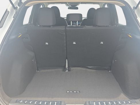 New 2027 Nissan Kicks SV w/ SV Premium Package FWD image 12