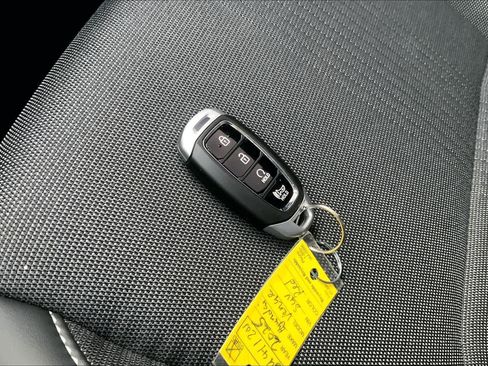 Certified 2025 Hyundai Venue Limited image 14