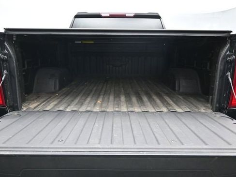 Used 2021 Chevrolet Silverado 1500 LT Trail Boss w/ Bed Protection Package AWD/4WD image 9