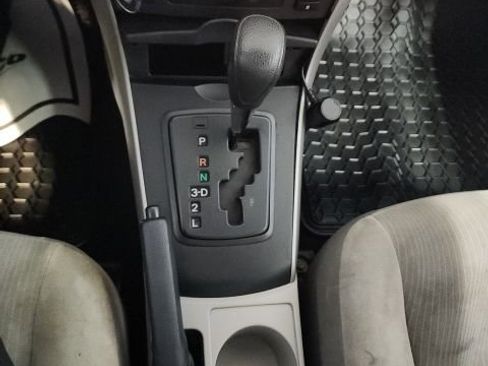 Used 2013 Toyota Corolla L FWD image 23