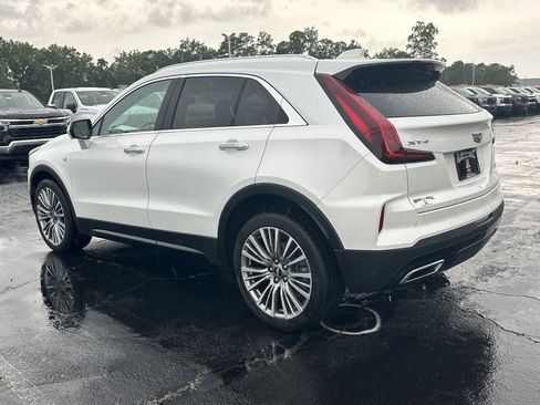 Used 2025 Cadillac XT4 Premium Luxury w/ Technology Package FWD image 6