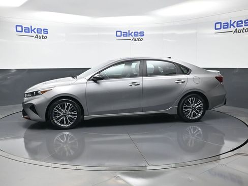 Certified 2024 Kia Forte GT-Line image 5